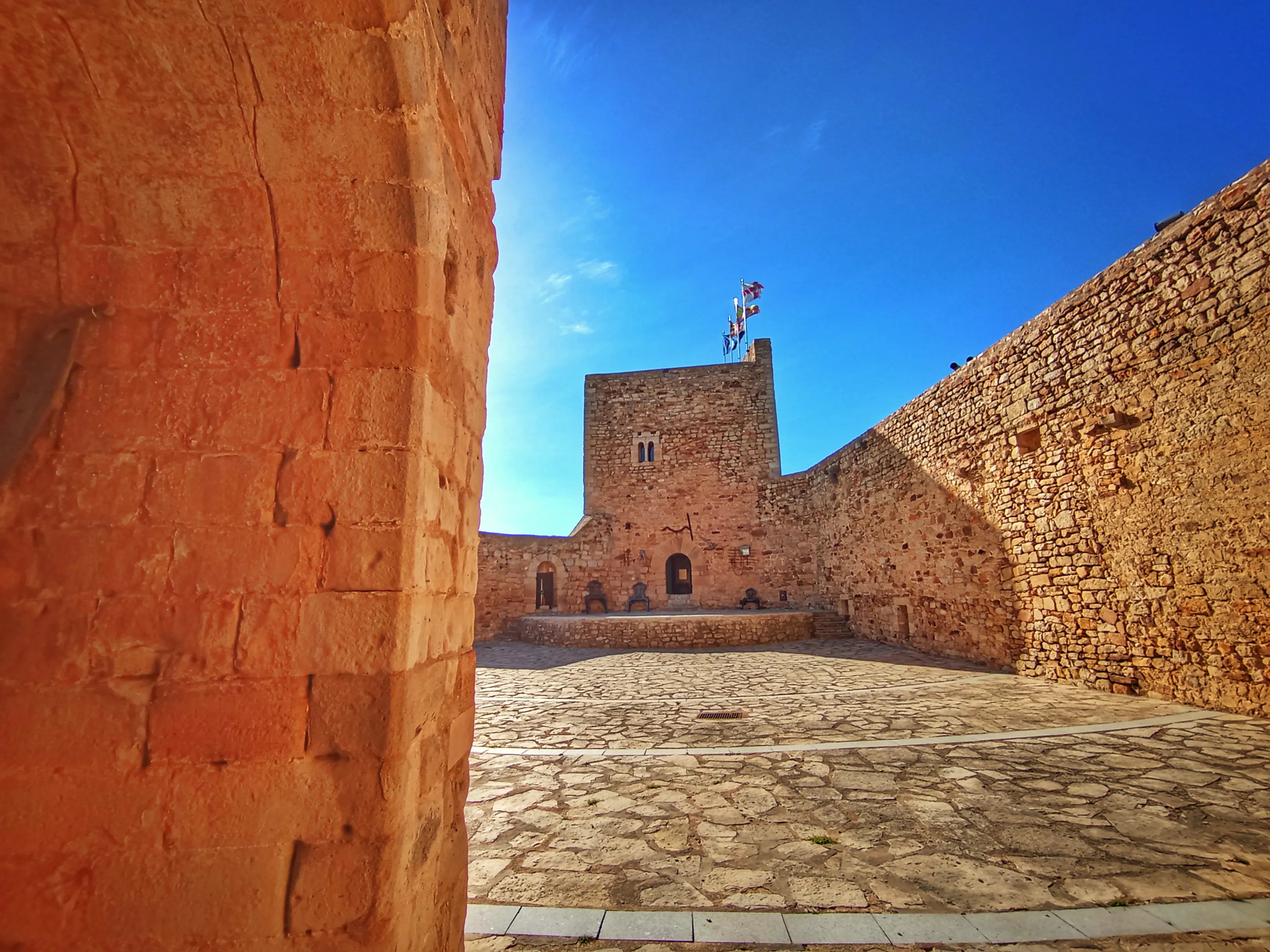 Detalle arquitectónico del patio de armas