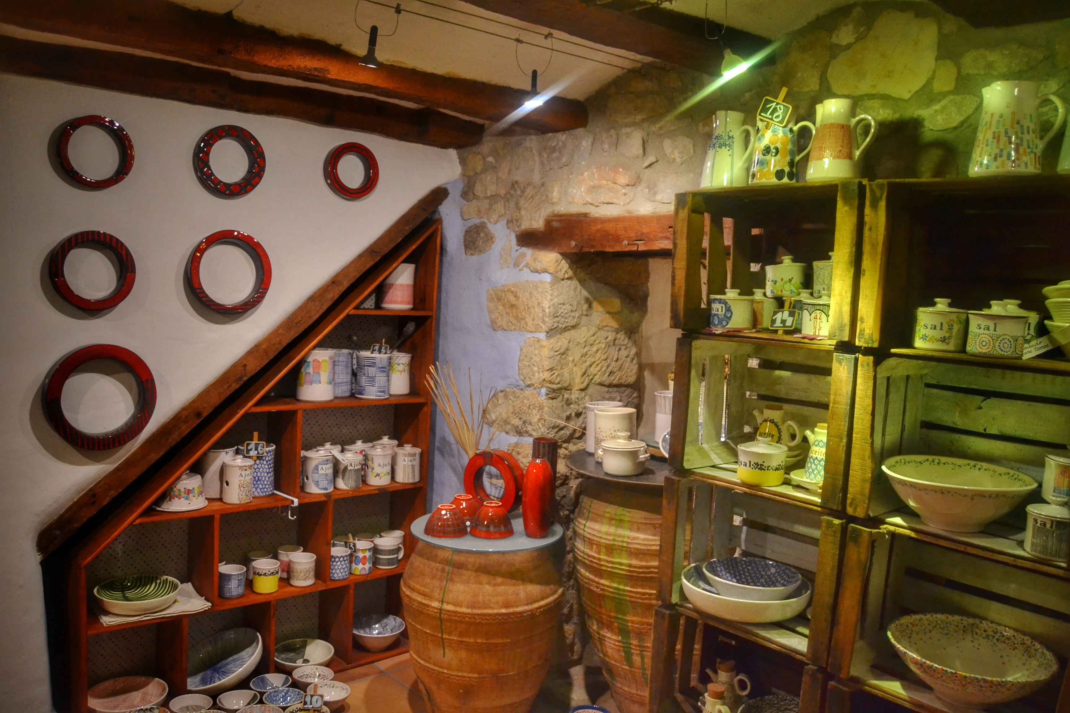 Foto de Taller Artesanal de Orfebrería y Cerámica de Migue y Tina